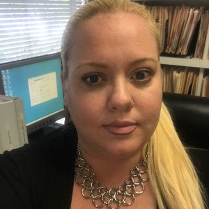 Meet your Posher, Debra